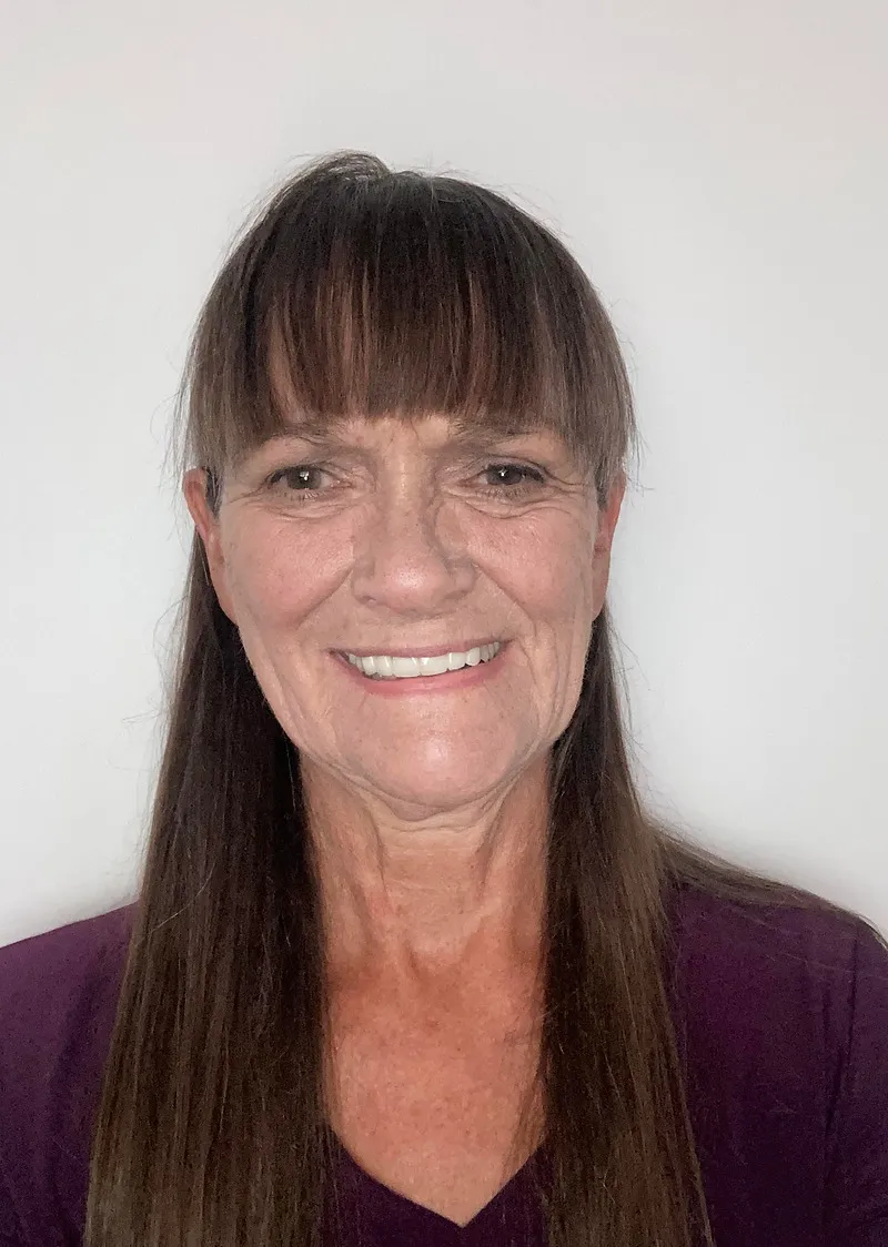 Joanne Jackson smiling for an author portrait